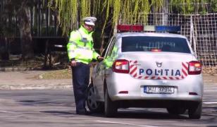 Poliţist amendat de colegi pentru că nu avea centura de siguranţă