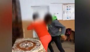 Profesoară din Vulcan, bătută de un elev care se uita la filme erotice în clasă