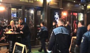Controale cu zeci de polițiști în cluburile din Centrul Vechi