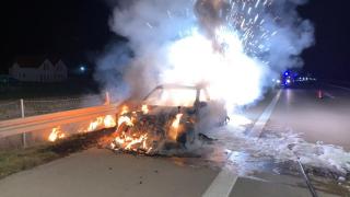 Mercedes în flăcări