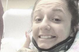 Iubitul ei a încercat să o prindă, dar a căzut în gol