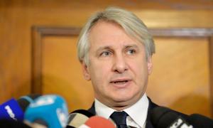 Ministrul de finanţe în declaraţii de presă