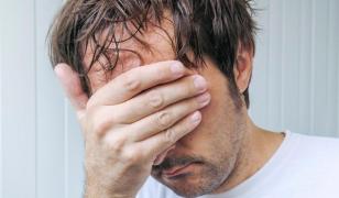 O fetiţă de 2 ani a pierit la Vaslui, după ce tatăl, care o creştea singur, i-a dat să mănânce