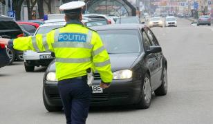 Poliţist de la rutieră, fără avere