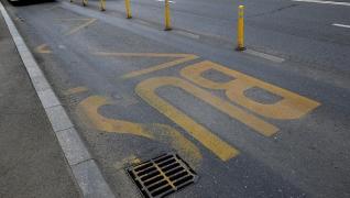 Bărbat căzut din autobuz la Brăila. Uşile s-au deschis în mers