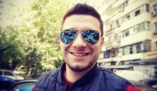 Adrian Olteanu este voluntar şi erou în timpul liber, în Bucureşti