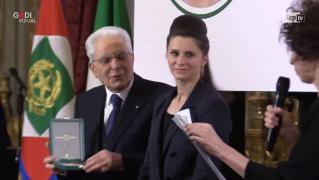 Româncă declarată eroină, în Italia. Roxana s-a luptat şi a trimis la închisoare patru membri ai clanului Casamonica (Video)