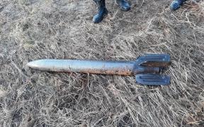 Captură explozivă, scoasă de 2 pescari din Dunăre. Intervenţie a Poliţiei de Frontieră