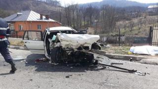 Un autoturism BMW a pătruns pe contrasens