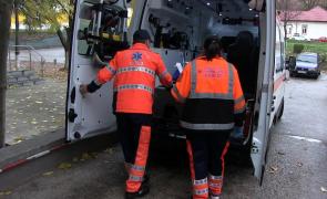 Echipaj SMURD la o intervenție cu ambulanța