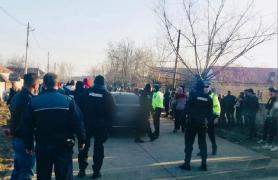 Fotbaliști tăiați cu secera, după o şicanare în trafic pe un drum din Vâlcea