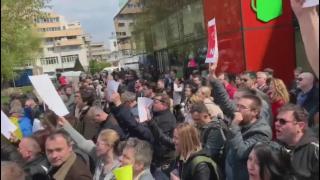 Protestarii scandează sloganuri anti-PSD la Iași
