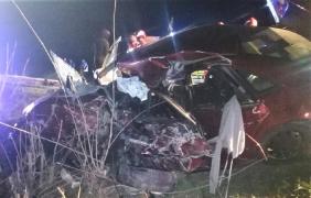 Un tânăr de 22 de ani a murit spulberat de TIR, în Arad. Tânărul nu a avut nicio şansă