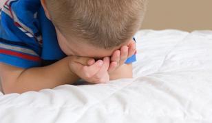 Educatoare de la 'creşa groazei' din Iaşi, bătută de tatăl unui copil