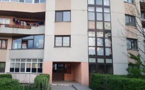 Dublă crimă la Iaşi, mamă şi fiu găsiţi morţi în casă. Poliţiştii îl caută pe criminal