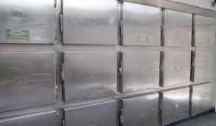 Cadavrele a 10 copii sunt ţinute de 13 ani la morga spitalului din Ploieşti