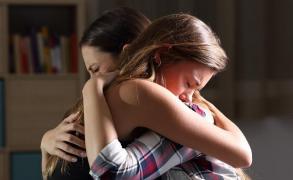 Lacrimi şi durere la Dâmboviţa, după ce tatăl a 3 copii şi-a pus capăt vieţii în Săptămâna Mare