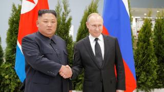 Vladimir Putin şi Kim Jong-Un şi-au strâns mâna pe insula Russky