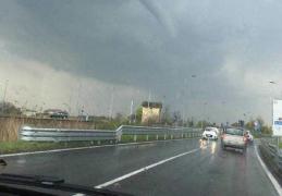 Ploi torenţiale, vijelii şi grindină în Timiş