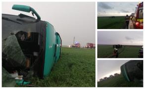 Autocar cu 39 de pasageri răsturnat de vijelie la Călăraşi. S-a declanşat planul roşu