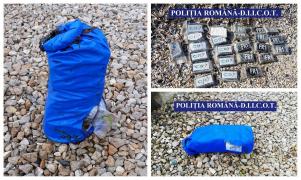 Kilograme de droguri inscripţionate 'CR7', găsite pe plaja Cap Aurora