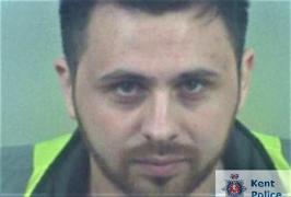 9 ani de puşcărie pentru Vio Săndulache, soferul de camion din Bacău care a spulberat o tânără în Anglia, cu ochii în telefon (Video)