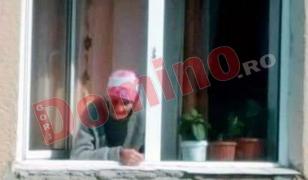 Batrână încuiată în casă de fiică