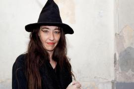 O femeie din Motru i-a dat unei ghicitoare agoniseala de-o viaţă ca să-i ghicească viitorul în palmă (Video)