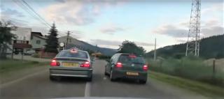 Între autospeciala de poliție și autovehiculul cu țigări de contrabandă s-au interpus un BMW Seria 3 și un Volkswagen Golf 4