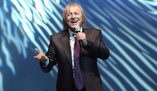 Cântăreţul Mihai Constantinescu este în stare critică