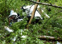 Un avion s-a prăbuşit la Buzău. Intervin de urgenţă echipajele de salvare