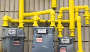 Doi muncitori din Bucureşti au tăiat o ţeavă de gaz cu un flex