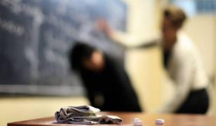 Profesoară din Năvodari, acuzată că terorizează o fetiţă de 12 ani