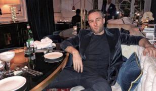 Alex Faur, un milionar excentric şi apropiat al vedetelor din Bucureşti, a murit la 40 de ani