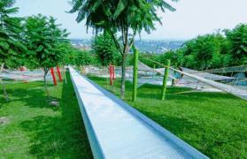 Mii de turişti au luat cu asalt parcurile de distracţii din China, de Ziua Muncii