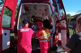 Un şofer de 72 de ani a uitat să tragă frâna de mână, maşina a luat-o la vale şi a lovit o femeie, la Constanţa