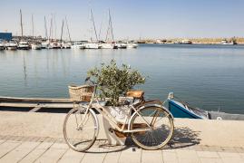 Guvernul a aprobat deja actul normativ prin care bugetarii vor primi vouchere de vacanța şi în 2019 și 2020