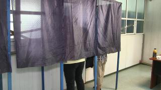 O femeie din Vaslui a plecat acasă cu ştampila de vot
