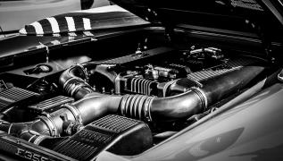 Funcţionarea motorului la maşină