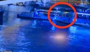 Momentul în care nava de croazieră se scufundă în Dunăre, la Budapesta