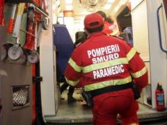 Un copil de 13 ani s-a electrocutat după ce s-a urcat pe un tren, în Chitila