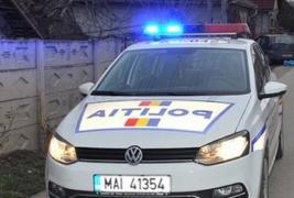 Tânăr şofer reţinut după ce i-a dat unei tinere 300 de euro să uite că a rănit-o, după ce s-au răsturnat cu maşina