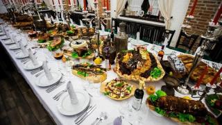 Oficialii UE vor avea mese zilnice tip ”bufet suedez”