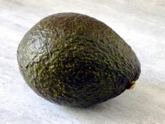 Bărbatul folosea fructul pe post de "bombă"