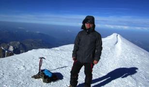 Român dispărut de 9 luni într-o crevasă de pe muntele Elbrus