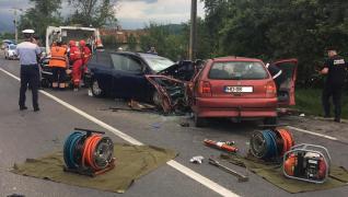 Doi morţi pe DN66, în Huneodara, după o depăşire neregulamentară a unui şofer de aproape 70 de ani