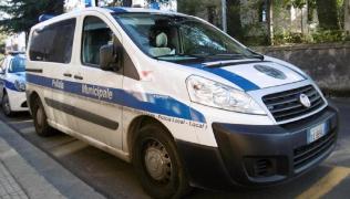 Româncele au rămas fără loc de muncă