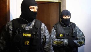 Minoră de 13 ani abuzată în Bucureşti, poliţiştii audiază un cadru militar