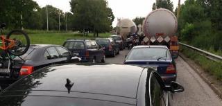 Mulţi copii s-au aflat printre cei care au avut de aşteptat ore întregi