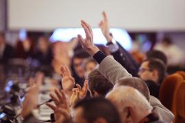 Moţiunea de cenzură a picat. Opoziţia a strâns doar 200 de voturi (Video)